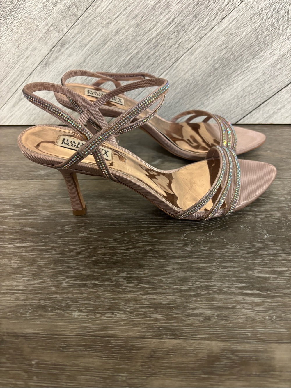Badgley Mischka | Dessa Embellished Sandal Kitten Heel Bridal Blush Pink Size 8 - Picture 3 of 11